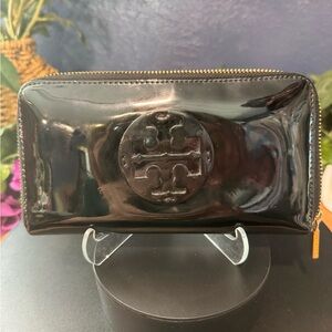 Tory Butch Black Patent Leather Wallet